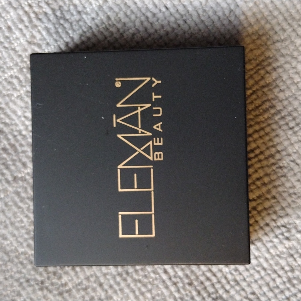 Eleman Beauty Eyeshadow Duo - Up in Smoke & Sierra